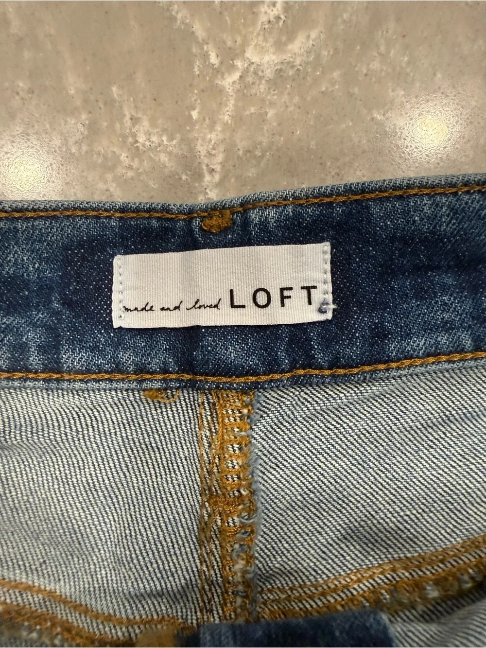LOFT Medium Wash Cuffed Denim Shorts Women’s Size 4 27 Stretch Jean Shorts